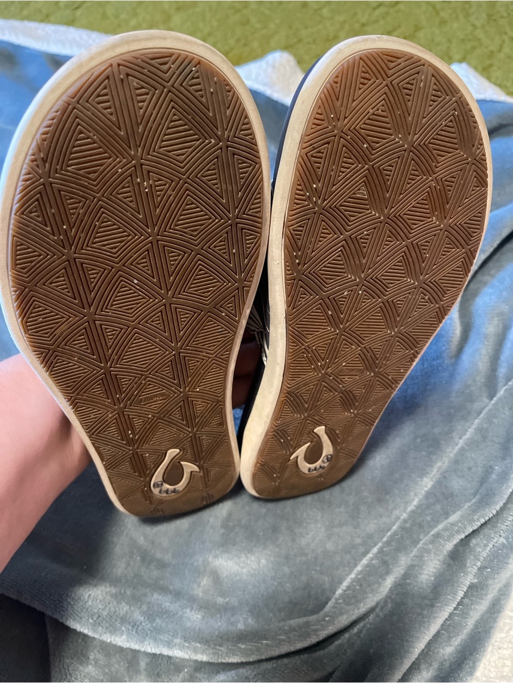 OluKai MAHA 'OLU Trench Blue / Aloha 10517-DEHA Men's US 8 - Picture 4 of 6